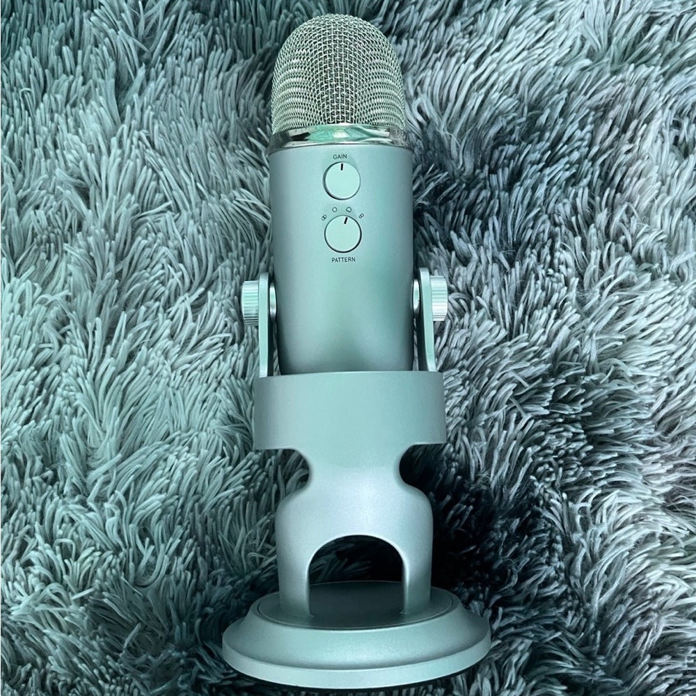 Blue Yeti USB Microphone. Comes with Cable and a Microphone Cover. COLOR: GRAY